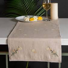 Linen table runner